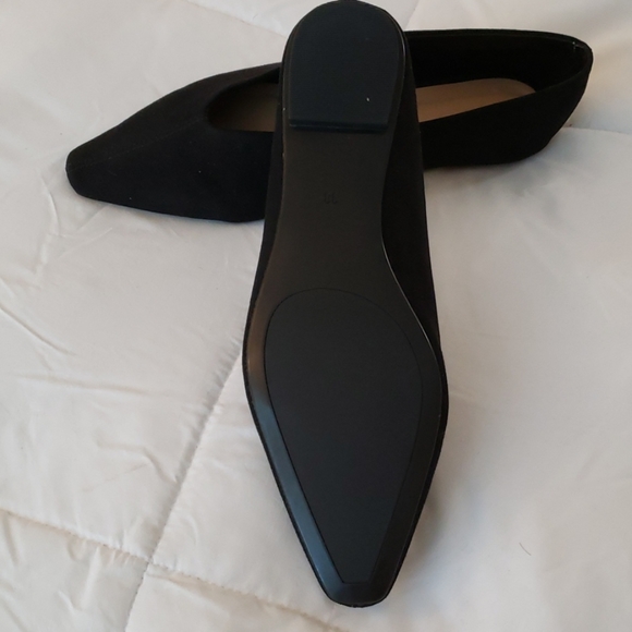 BLACK SUEDE FLATS - Picture 4 of 4